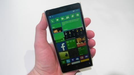 Microsoft's new browser arrives for Windows 10 phones