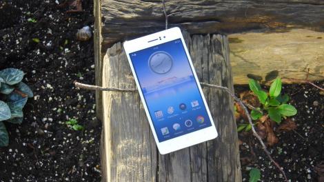 Review: In Depth: Oppo R5