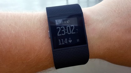 Fitbit Surge as a running Watch on wrist