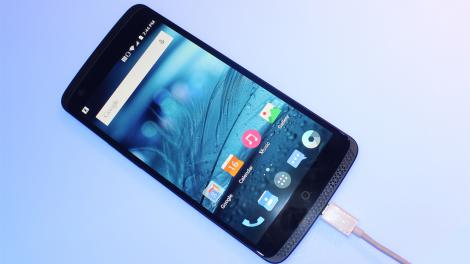 Review: ZTE Axon